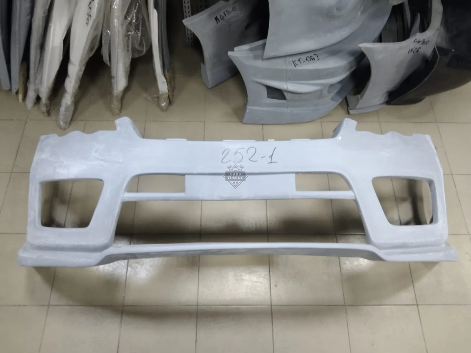 Передний бампер Ford Focus 2 дорестайлинг