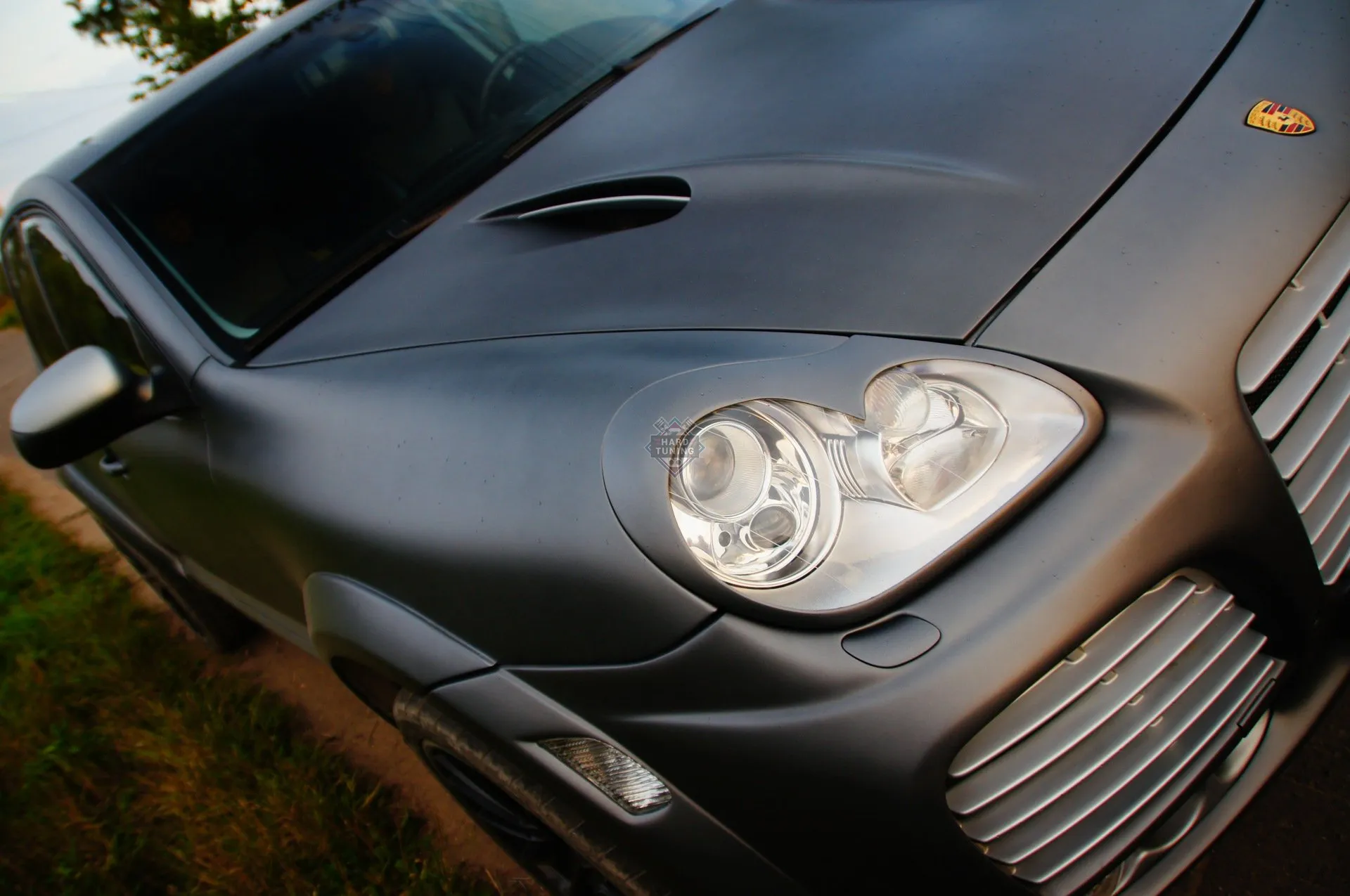 Накладки на передние фары для Porsche Cayenne 955