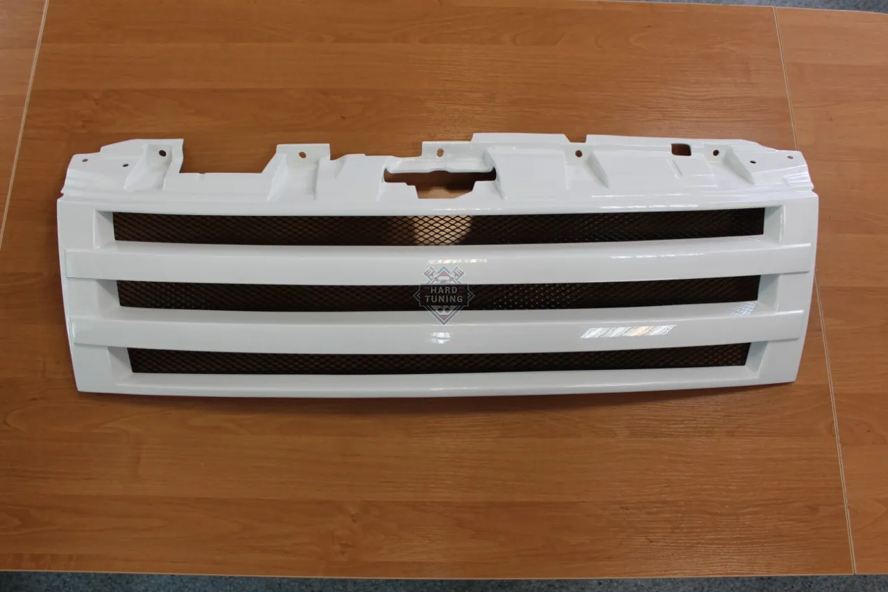 Решетка радиатора V1 Broomer Design Mitsubishi Pajero 4 (2006-2015)