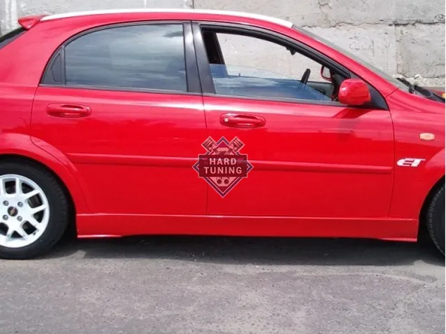 Накладки на пороги ST Chevrolet Lacetti