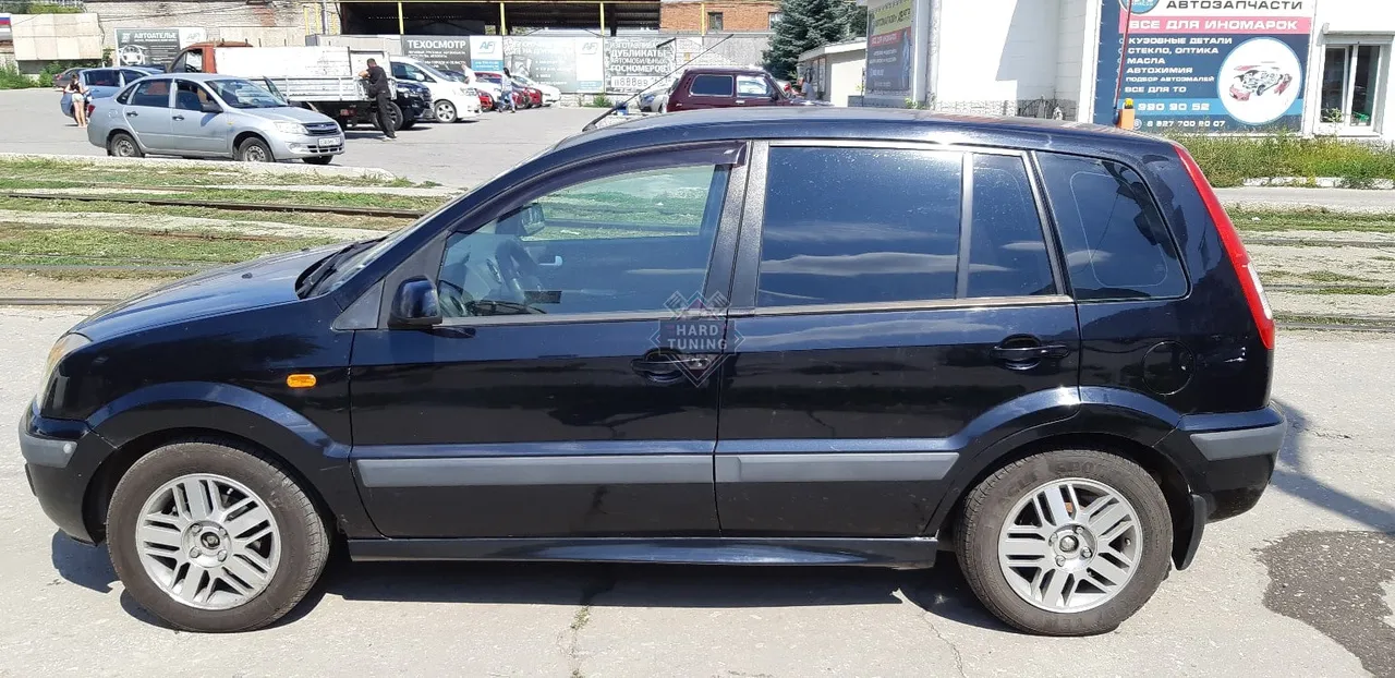 Накладки на пороги Ford Fusion