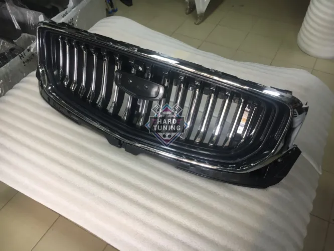 Решетка радиатора штатная Geely Monjaro (2022-Н.В.) Новая