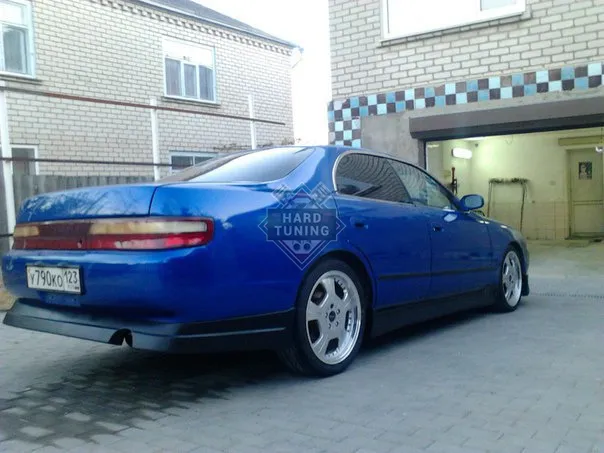 Накладка на задний бампер Vertex Toyota Chaser 90
