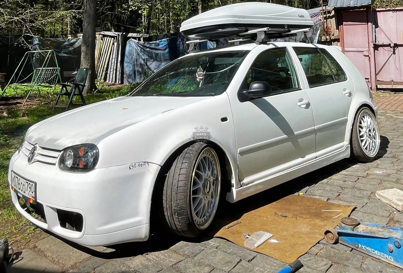 Обвес R32 Volkswagen Golf 4 3D / 5D