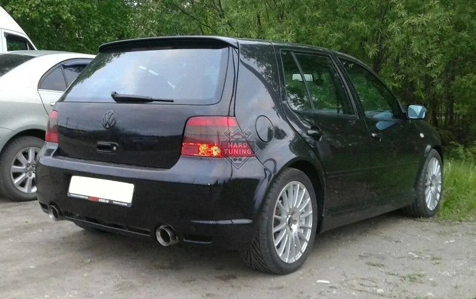 Задний бампер R32 Volkswagen Golf 4 Стеклопластик
