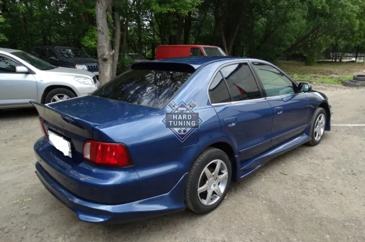 Накладки на пороги CYBER Mitsubishi Galant 8