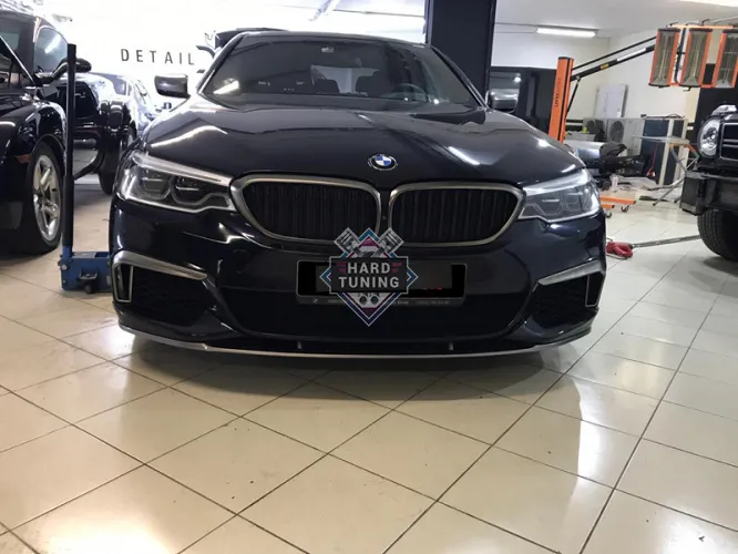 Сплиттер BMW 5-series (G30) в стиле M-Performance (OEM 51192414137 и 51192414139) дорестайлинг