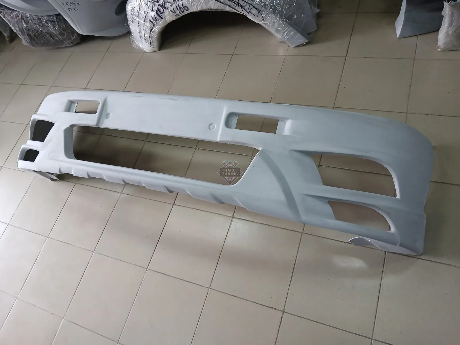 Передний бампер Neodesign Mercedes Vito (W638)