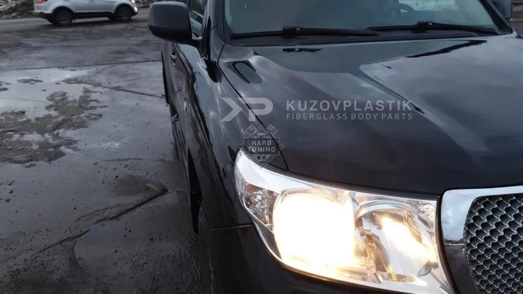 Передние крылья Toyota Land Cruiser 200 (2007-2015) штатные пластиковые комплект
