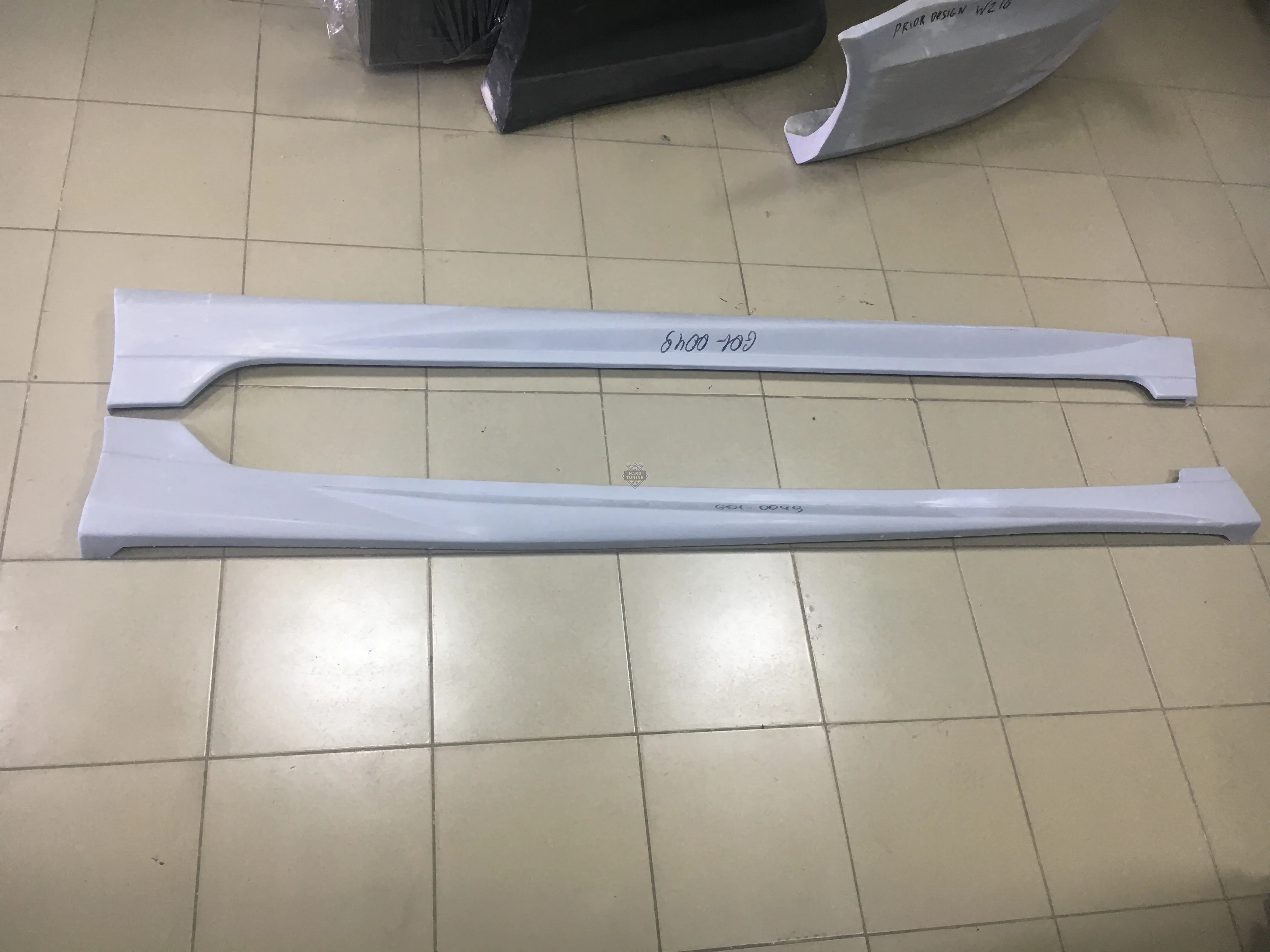 Накладки на пороги NEFDESIGN Hyundai Elantra/Avante 2010-2014