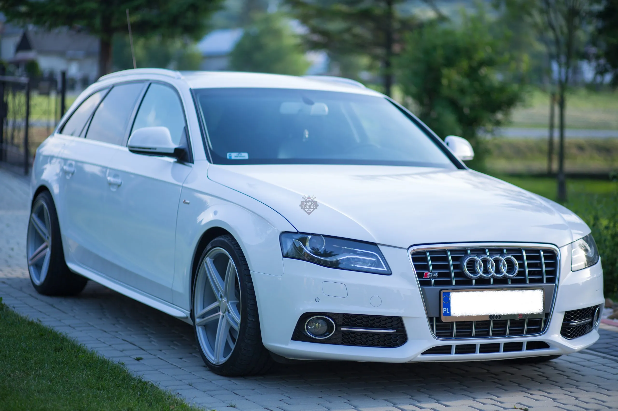 Накладки на пороги S-LINE Audi A4 B8