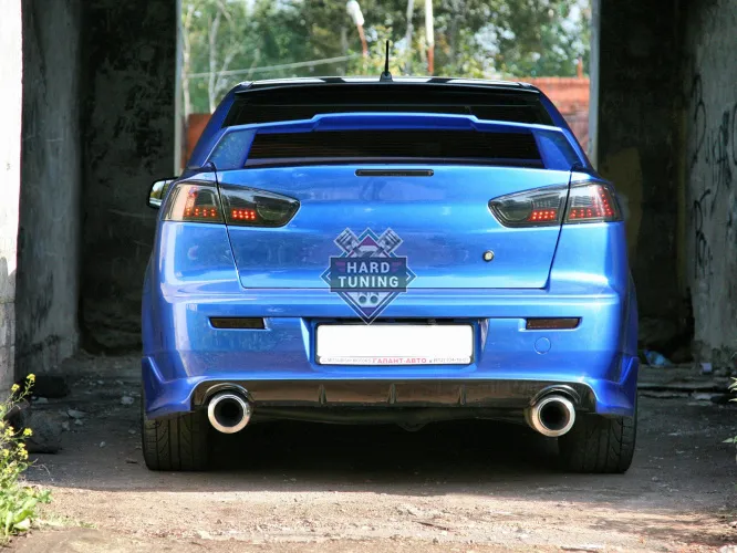 Накладка на задний бампер ZODIAK под двойной выхлоп Mitsubishi Lancer 10 (2007-2016) стеклопластик