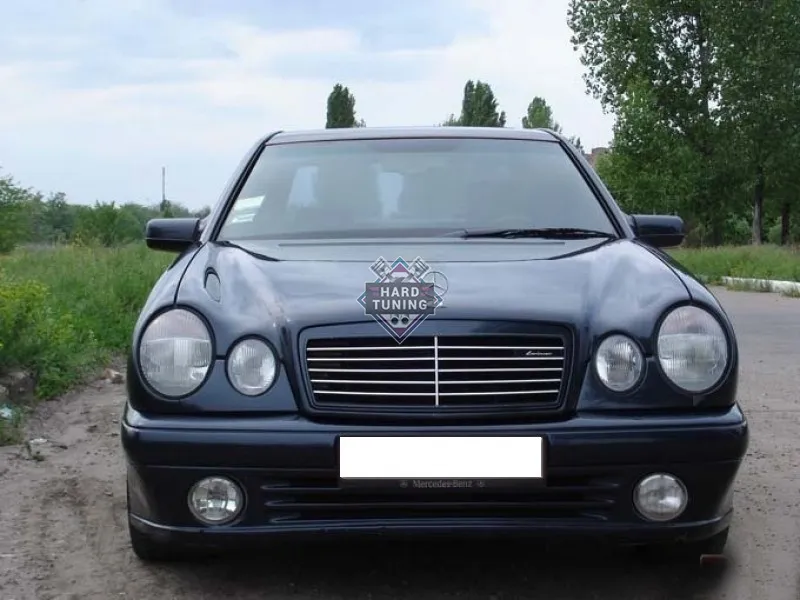 Накладка на передний бампер LORINSER Mercedes E-Class W210