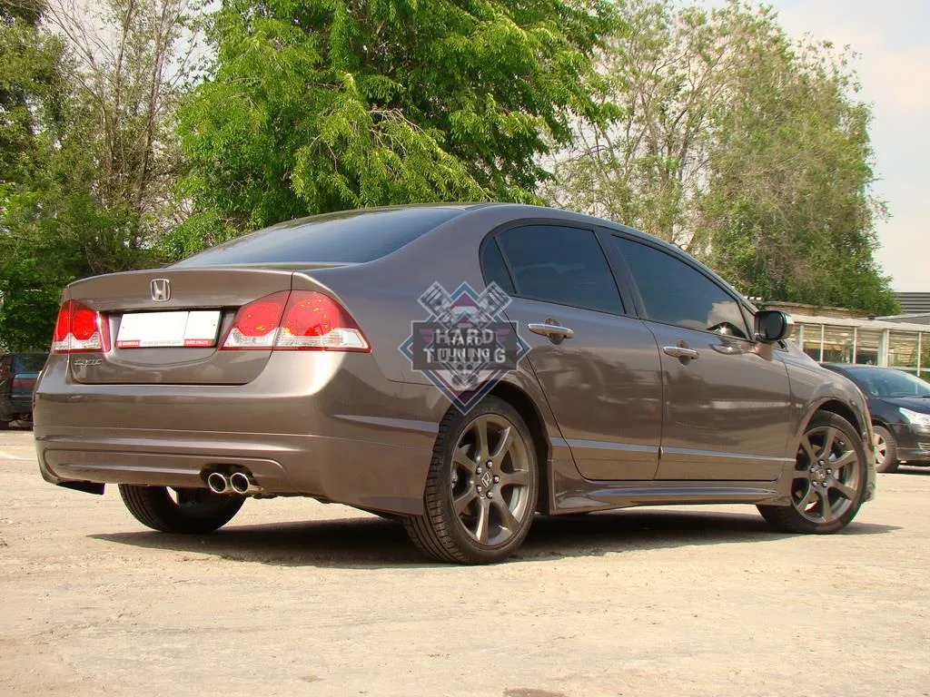 Накладка на задний бампер MUGEN Honda Civic 8 4D ABS пластик