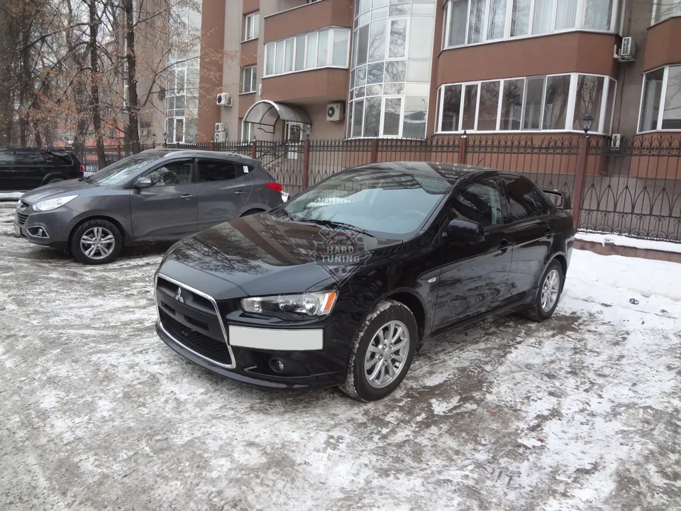 Подиум для гос. номера EVO без захода на окантовку решетки радиатора Mitsubishi Lancer 10 (2011-2016)