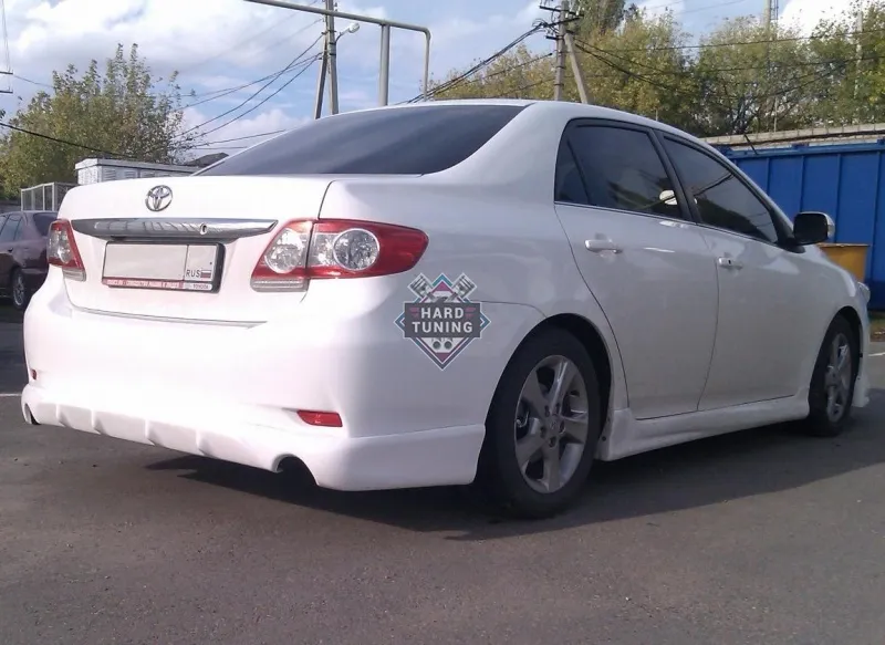 Накладки на пороги Toyota Corolla E140/E150