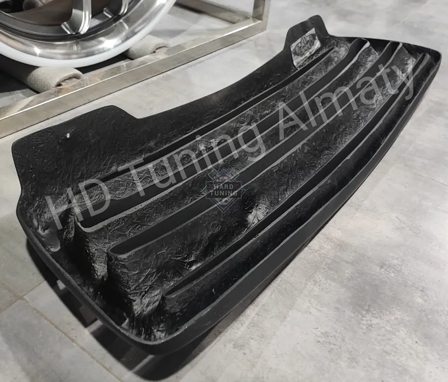 Решетка радиатора Tommy Kaira Subaru Forester SG Дорестайлинг