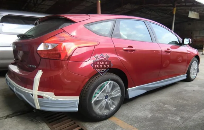 Накладки на пороги Ford Focus 3 дорестайлинг