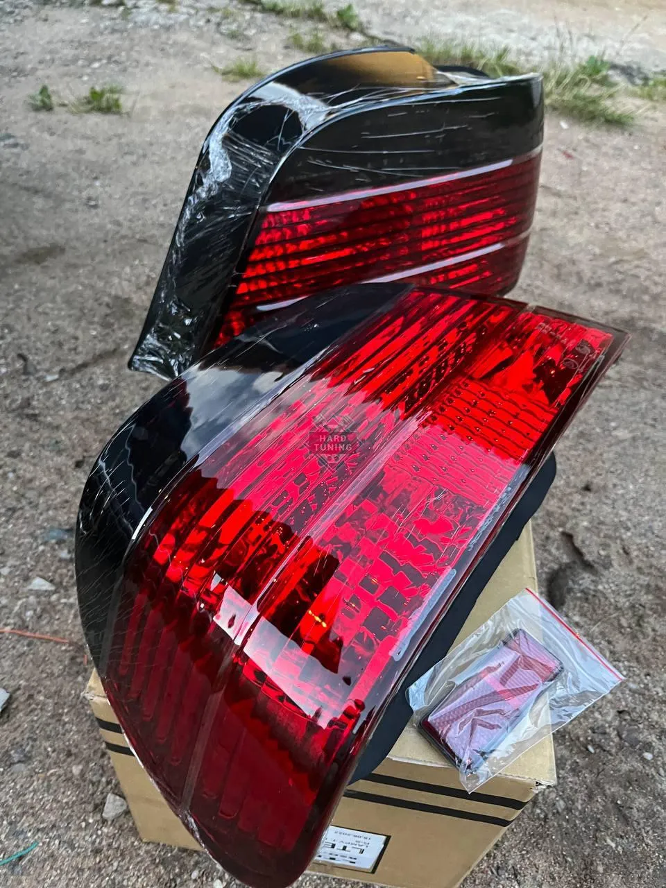 Задние фары BMW E38 (1994-2001) TAIL LIGHTS fits красно-тонированные