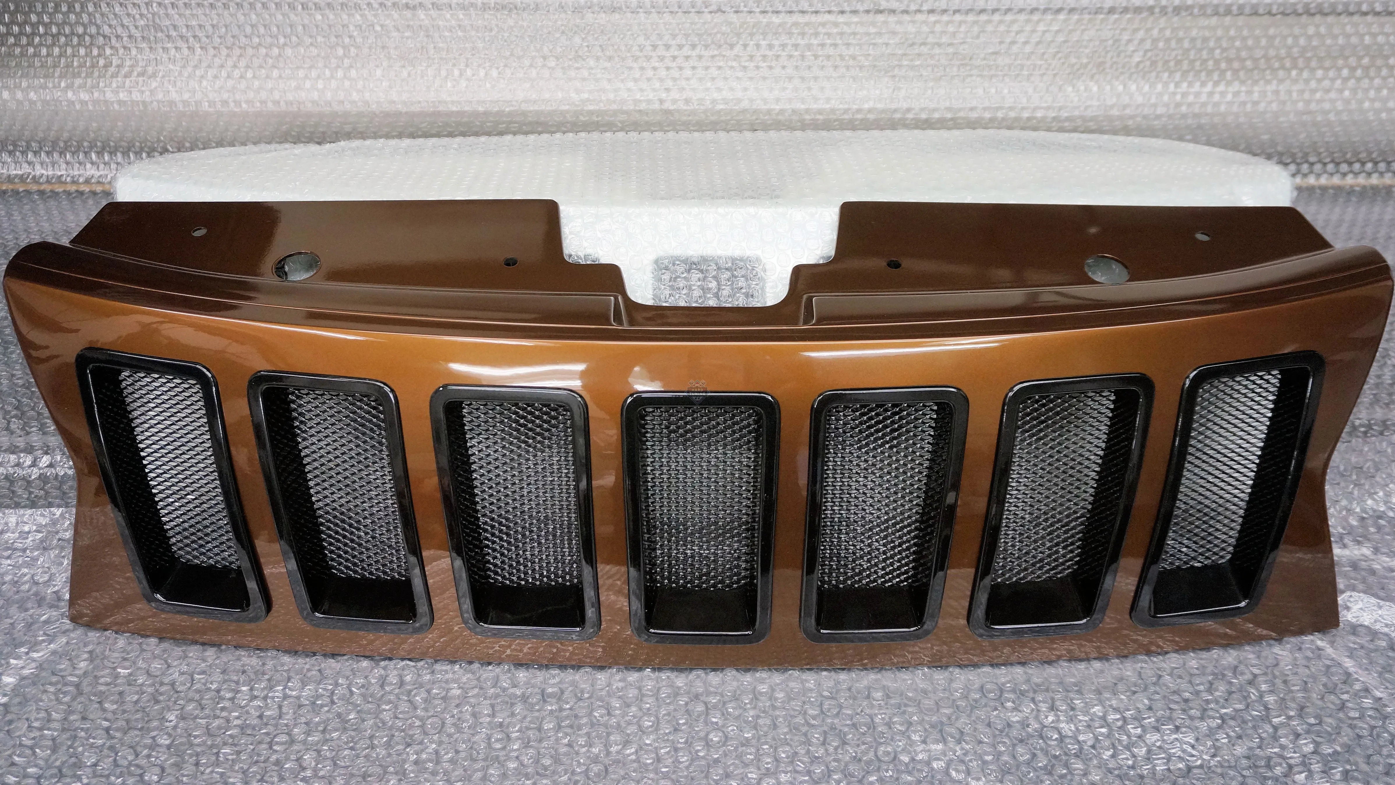 Решетка радиатора CHEROCKEE STYLE Renault Duster 2010+