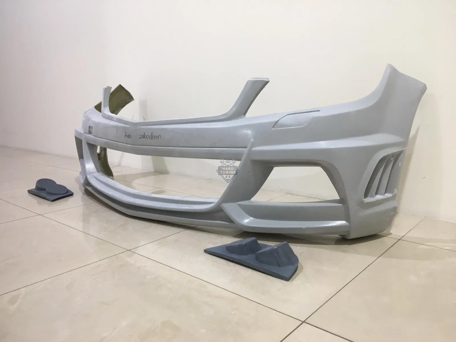 Передний бампер WALD BLACK BISON Mercedes C-Class W204