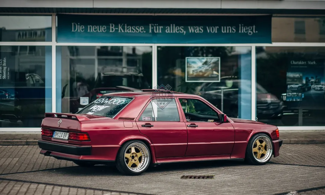 Обвес Cosworth Mercedes 190 W201