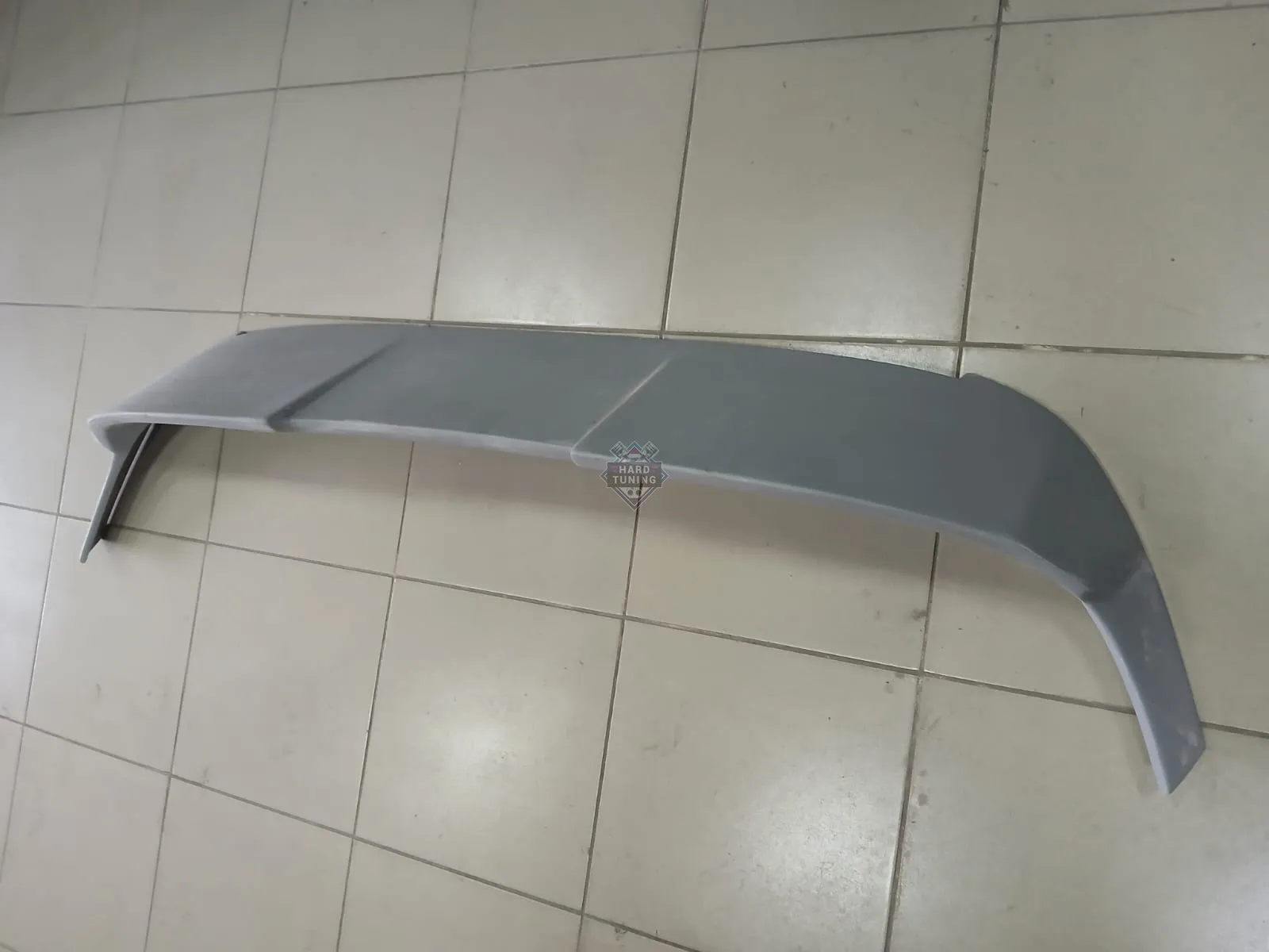 Спойлер верхний литой с боковыми Infiniti FX35/FX45 (S50)