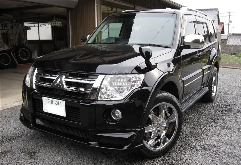 Накладка на передний бампер ROAR Mitsubishi Pajero 4 (2006-2012) ABS пластик