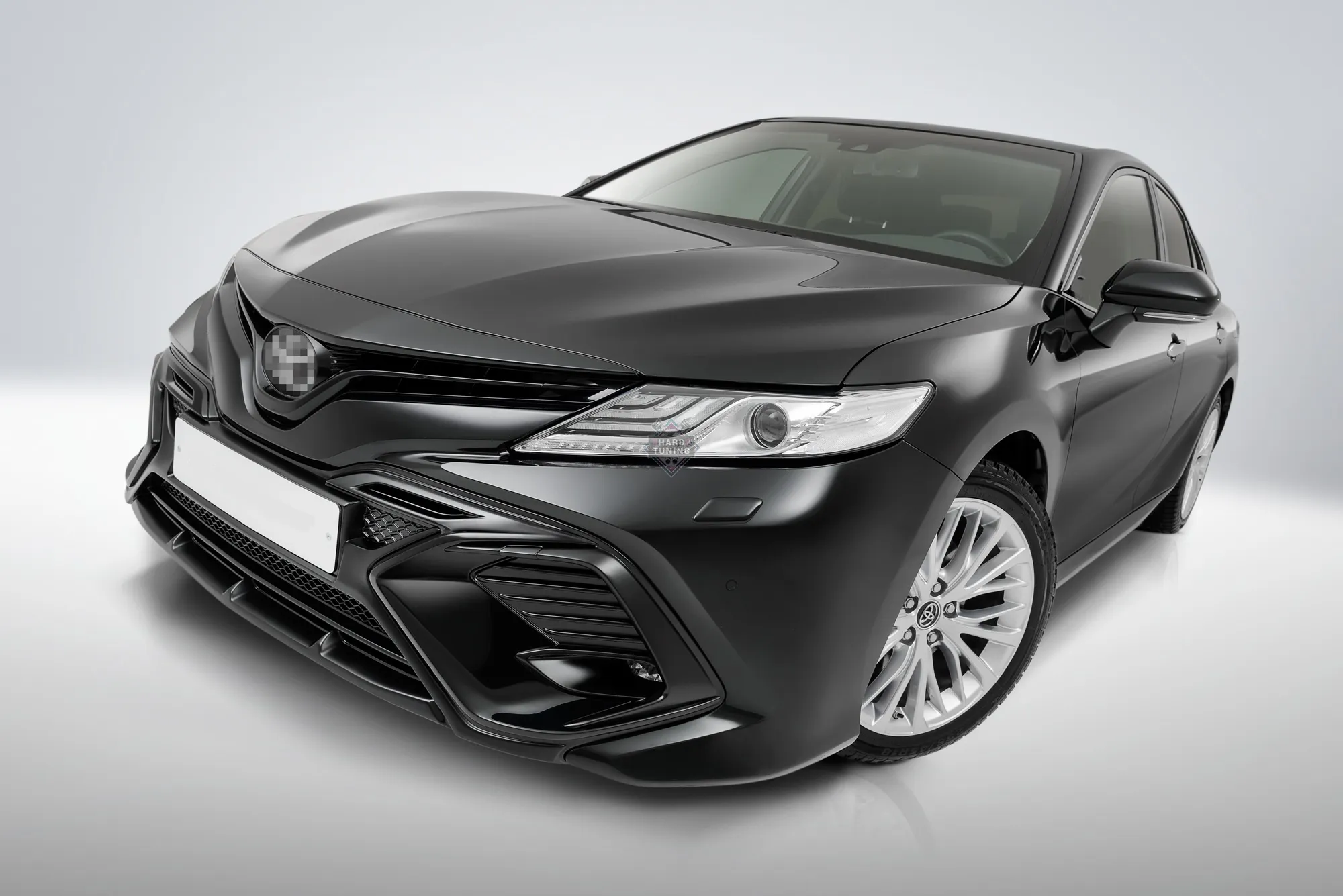 Накладка HARIUS на передний бампер Toyota Camry V70