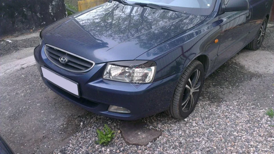 Накладки на фары Hyundai Accent