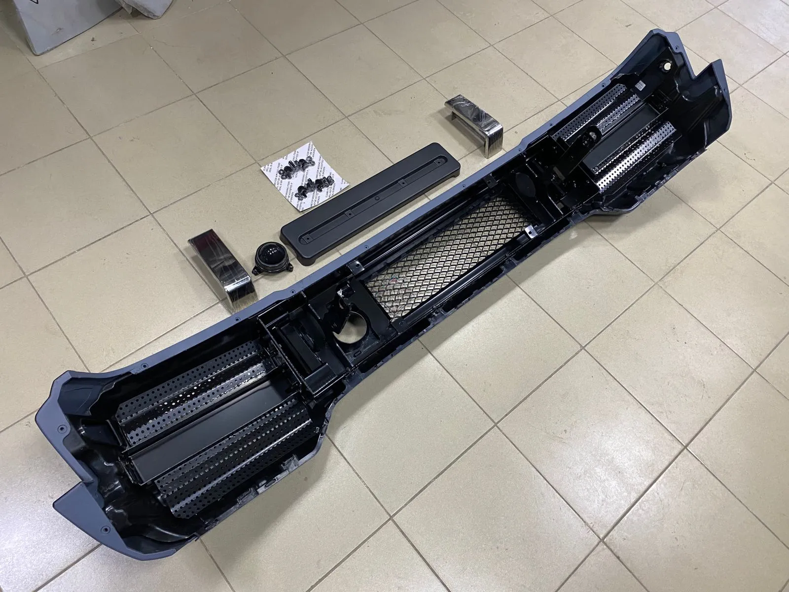 Передний бампер AMG 63 Mercedes G-Klasse (W463)