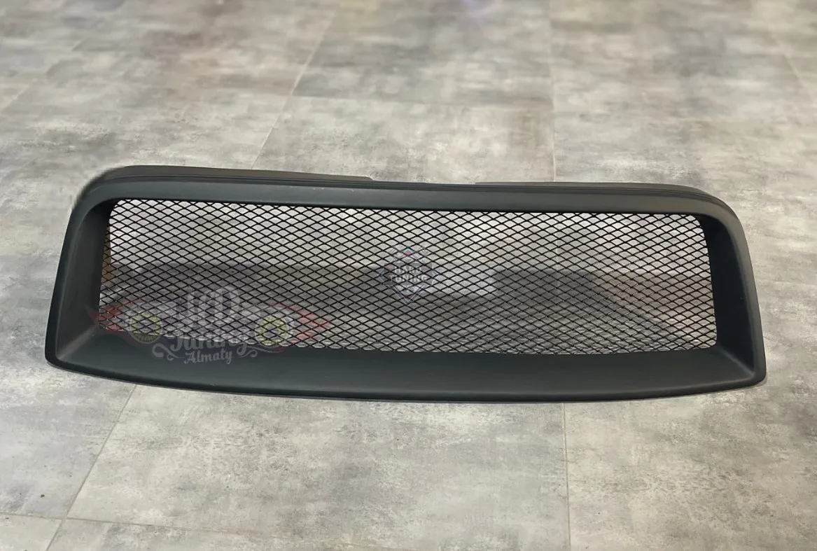 Решетка радиатора STI + реснички под фары Cross Sport Subaru Forester SG Дорестайлинг