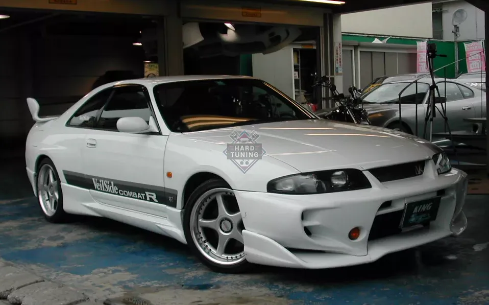 Накладки на пороги Veilside Nissan Skyline R33