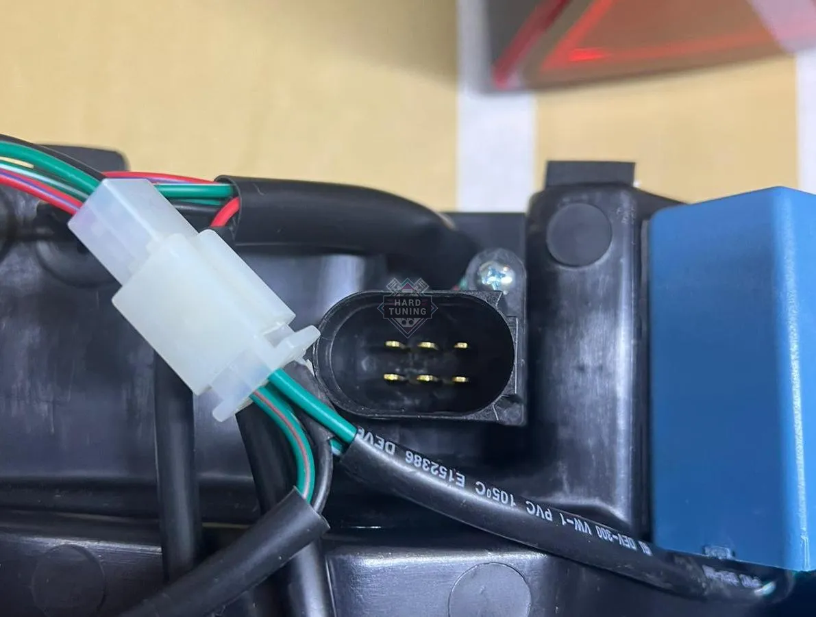 Задние фонари Porsche Cayenne (2002-2006) LED красно-белые