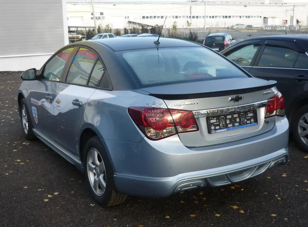 НАКЛАДКА НА ЗАДНИЙ БАМПЕР CHEVROLET var4 CRUZE ДОРЕСТАЙЛИНГ
