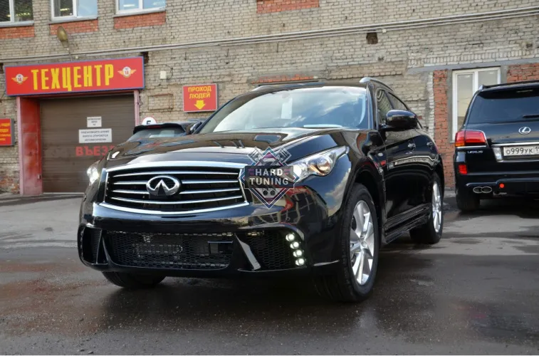 Передний бампер Carat Infiniti FX30D/FX35/FX37/FX50 (S51)