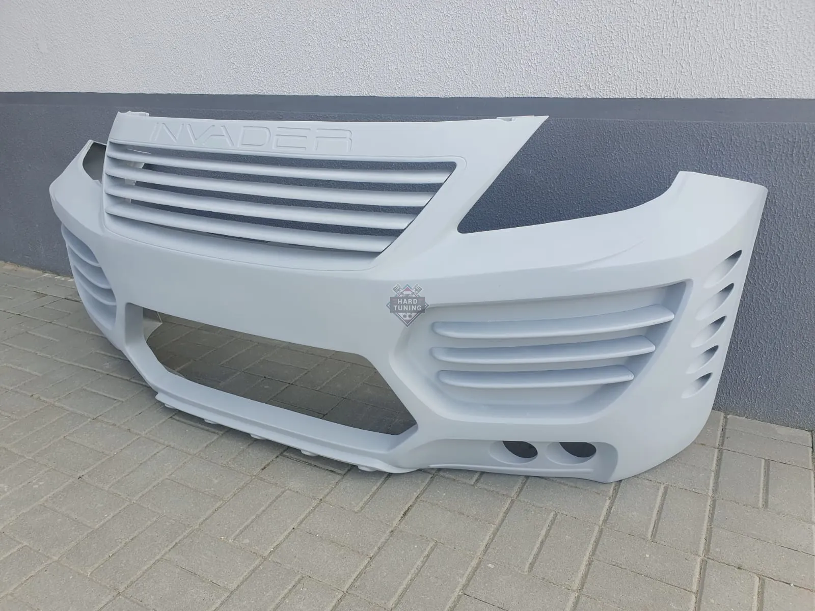 Обвес INVADER L60 Lexus LX570