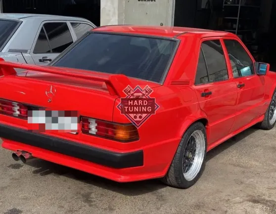 Задний бампер BBC Mercedes 190 W201