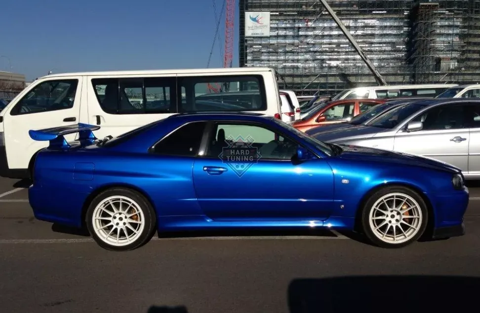 Накладки на пороги GTR Nissan Skyline R34 купе
