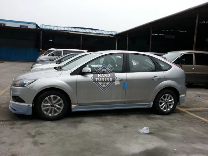 Накладки на пороги RIEGER Ford Focus 2