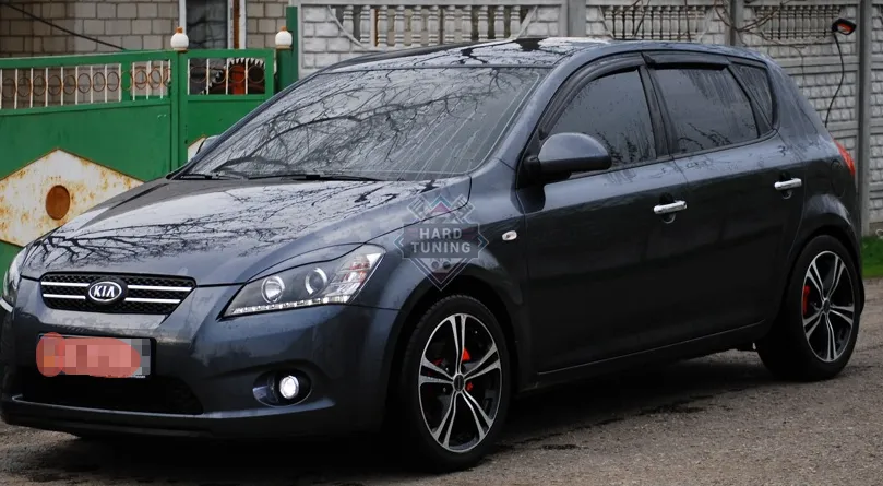 Передние фары Kia Ceed (2006-2009) Daylight черные