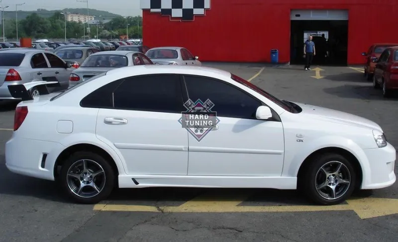 Накладки на пороги Chevrolet Lacetti седан/хетчбек