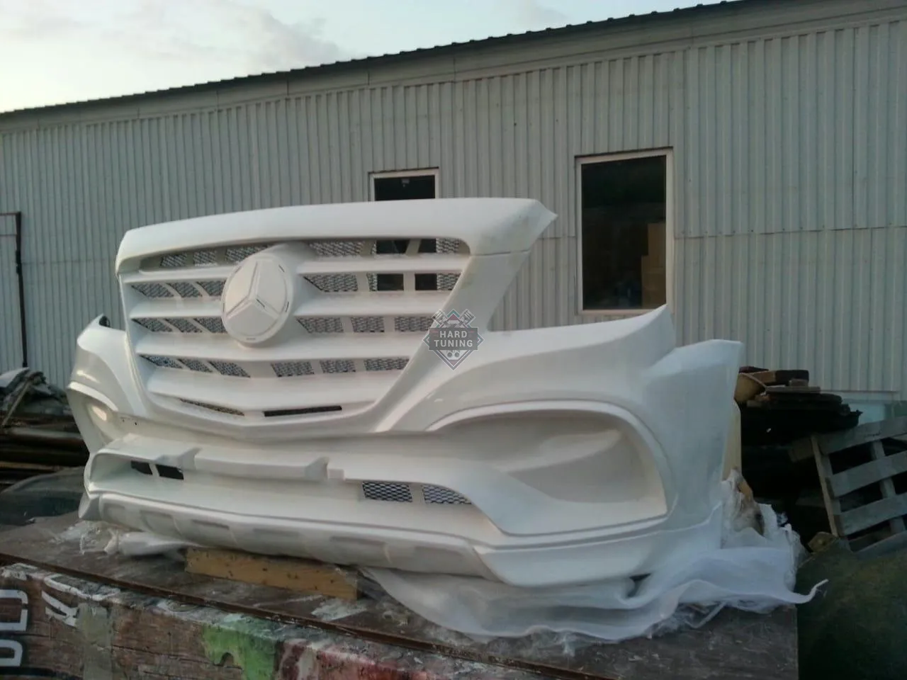 Передний бампер AMG HT Mercedes Sprinter 2006-2013 W906