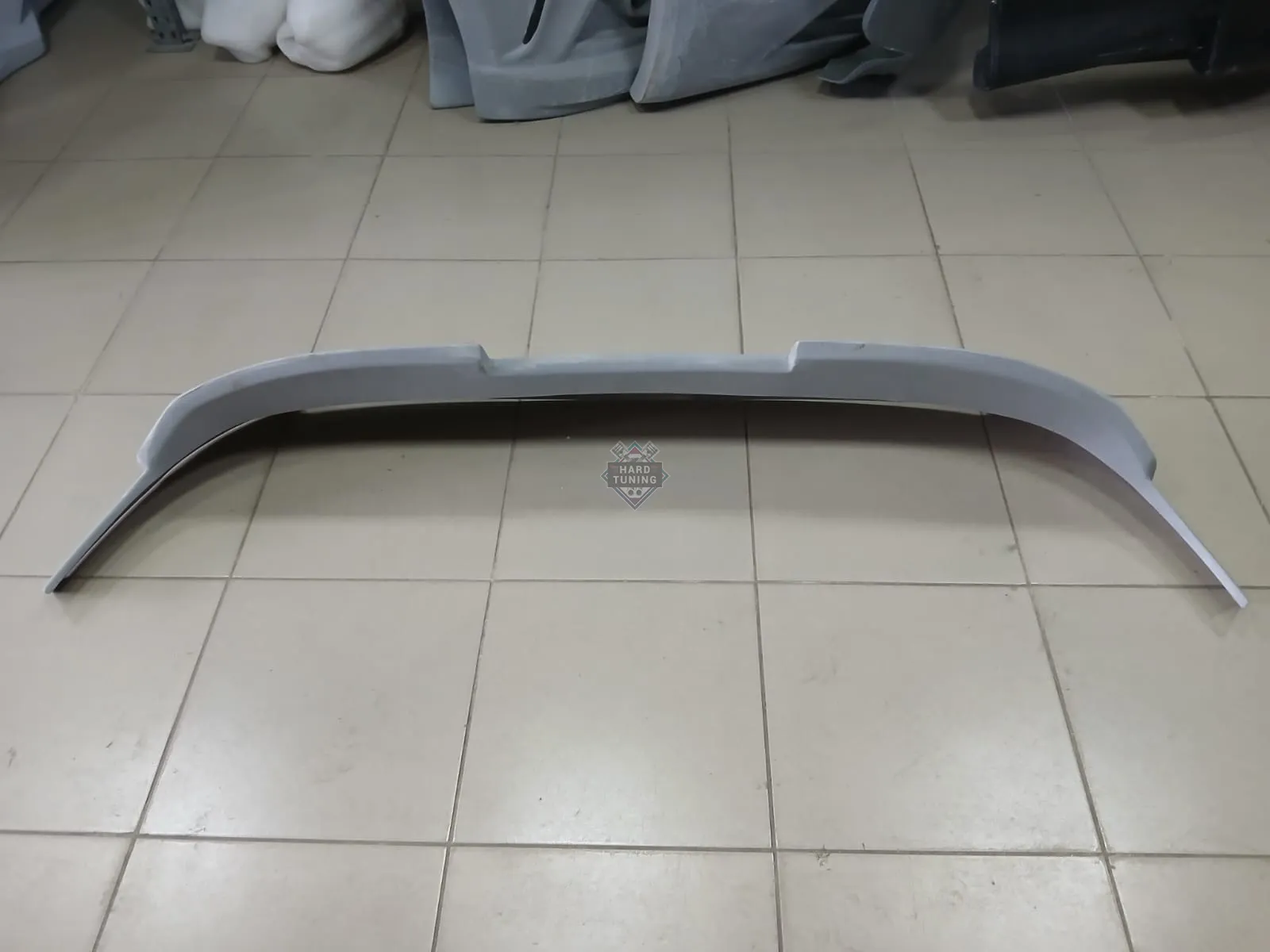 Спойлер верхний литой с боковыми Infiniti FX35/FX45 (S50)