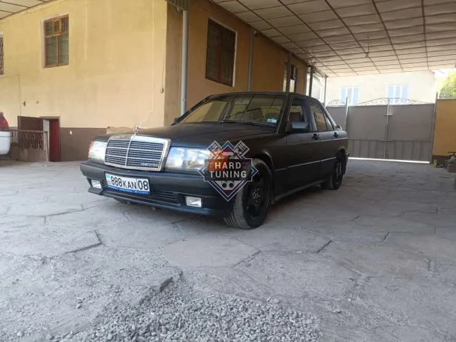 Передний бампер AMG Mercedes 190 W201
