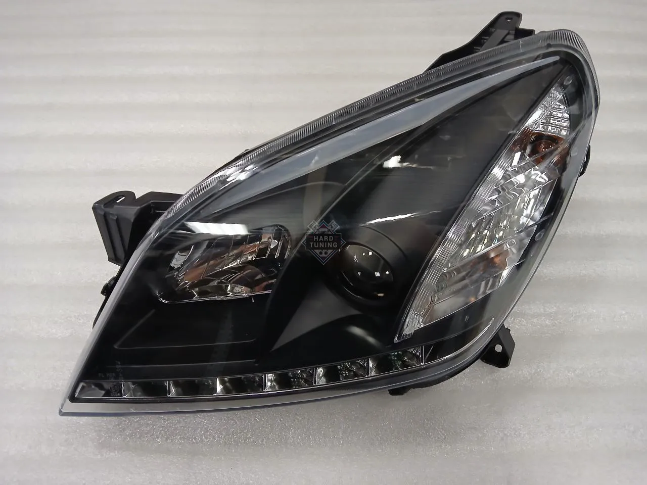 Передние фары Opel Astra H (2004-2009) 3.5D Daylight черные