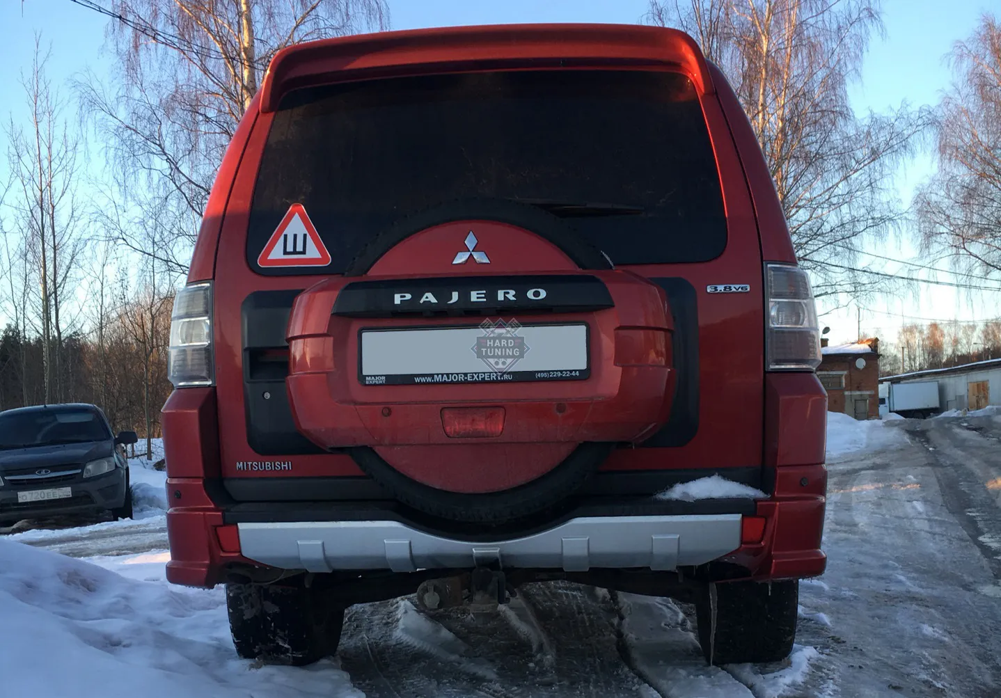 Боковые накладки-клыки на задний бампер JAOS Mitsubishi Pajero 4 (2006+)