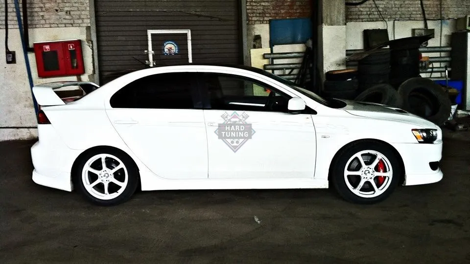 Спойлер EVO Mitsubishi Lancer 10 (2007-2016) стеклопластик