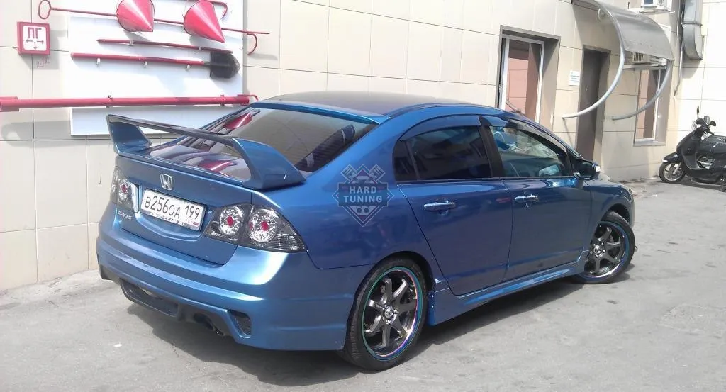 Козырек на заднее стекло EL Honda Civic 8 4D