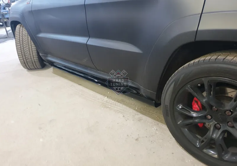 Сплиттеры порогов Jeep Grand Cherokee WK2